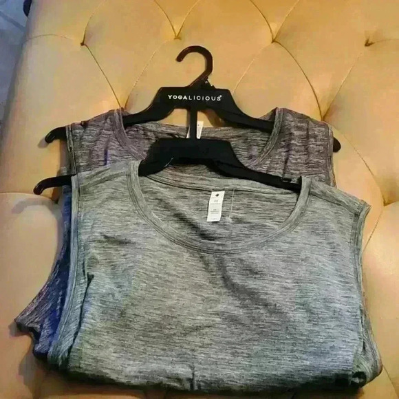 Yogolicious 2 pack Tank Set - Picture 3 of 5